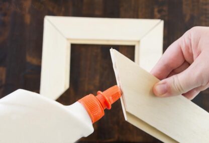 applying-picture-framing-wood-glue