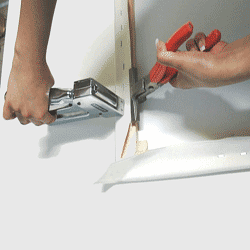 Stretching-a-Canvas-Painting